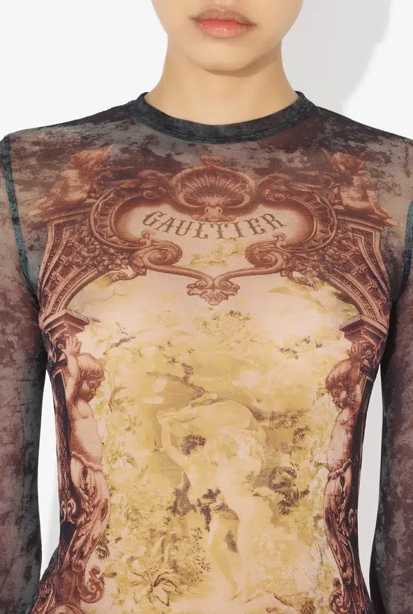 The Blue Madaillon Top The Blue Madaillon Top